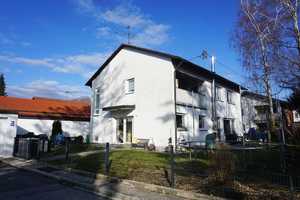 Zweifamilienhaus mit 2 Garagen in Bestlage in Hohenbrunn - EG-Whg. frei zum 01.09.2025 – Neulinger Str. XX, 85662 München (Kreis) – Vorschaubild 1