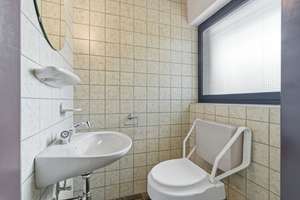 Freistehendes Einfamilienhaus mit großem Garten, Fußbodenheizung, Kamin und Doppelgarage in Waldorf – Die vollständige Adresse der Immobilie erhältst du vom Anbieter., 53332 Bornheim – Vorschaubild 34