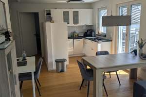 Sehr schöne, ruhige und helle 2-Zi.-Wohnung mit Balkon in Toplage Karlsfeld! KfW 55- Standard! – Blumenstr. 22, 85757 Karlsfeld – Vorschaubild 9