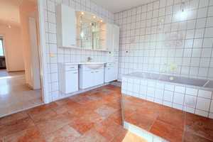 ... AIGNER - ansprechendes, gepflegtes EFH mit Garage und PV-Anlage in zentraler Lage ... – Altötting (Kreis) – Vorschaubild 16