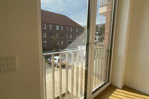 Hochwertige Neubauwohnung mit Süd-Balkon und Einbauküche – Lathusenstraße 10B, 30625 Kleefeld, Hannover – Vorschaubild 3