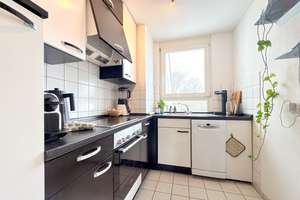 Lichtdurchflutete Dachgeschosswohnung mit Balkon in Stuttgart-Vaihingen – Die vollständige Adresse der Immobilie erhältst du vom Anbieter., 70563 Vaihingen-Mitte, Stuttgart – Vorschaubild 9