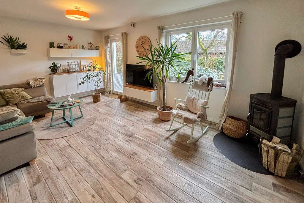 Immobilie in Sieverstedt - Verwunschenes EFH mit großem Garten  in Sieverstedt - Bild 2