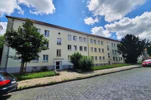 DREI ZIMMER in BELIEBTER LAGE