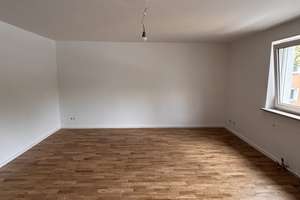 Frisch renovierte 2,5-Zimmer-Wohnung mit neuer Einbauküche und elegantem Parkettboden – Schäufeleinstr. 35, 80687 Friedenheim, München – Vorschaubild 2