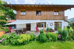 Traumhaftes, energieeffizientes Einfamilienhaus mit exzellentem Wohnklima und sonnigem Garten! – Miesbach (Kreis) – Vorschaubild 2