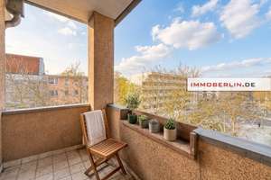 IMMOBERLIN.DE - Ersteinzug nach Sanierung: Stilvolle Altbauwohnung mit Südwestloggia – Die vollständige Adresse der Immobilie erhältst du vom Anbieter., 12169 Steglitz, Berlin – Vorschaubild 4