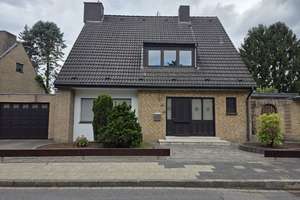 Großzügiges, freistehendes Einfamilienhaus in guter Wohnlage von Uerdingen – Die vollständige Adresse der Immobilie erhältst du vom Anbieter., 47829 Uerdingen, Krefeld – Vorschaubild 1