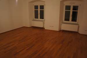 Top renovierte 2 - Zimmerwohnung - WG-geeignet