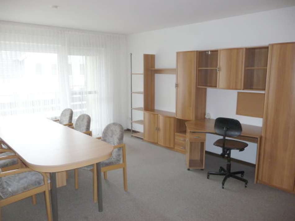 Wohn- u. Schlafzimmer Bild 2