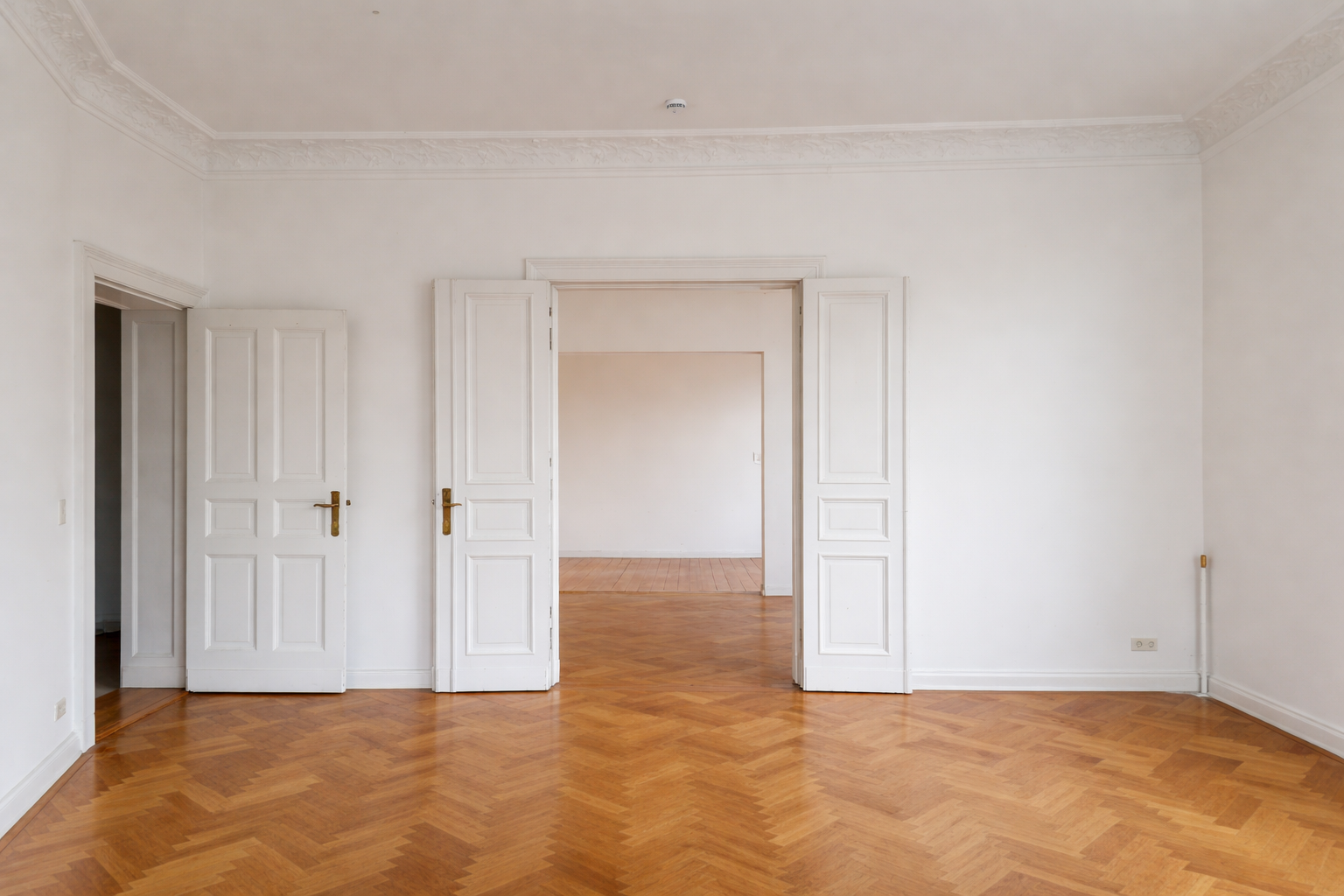 Jugendstilwohnung nahe Ludwigkirchplatz, Berlin – Bild 1