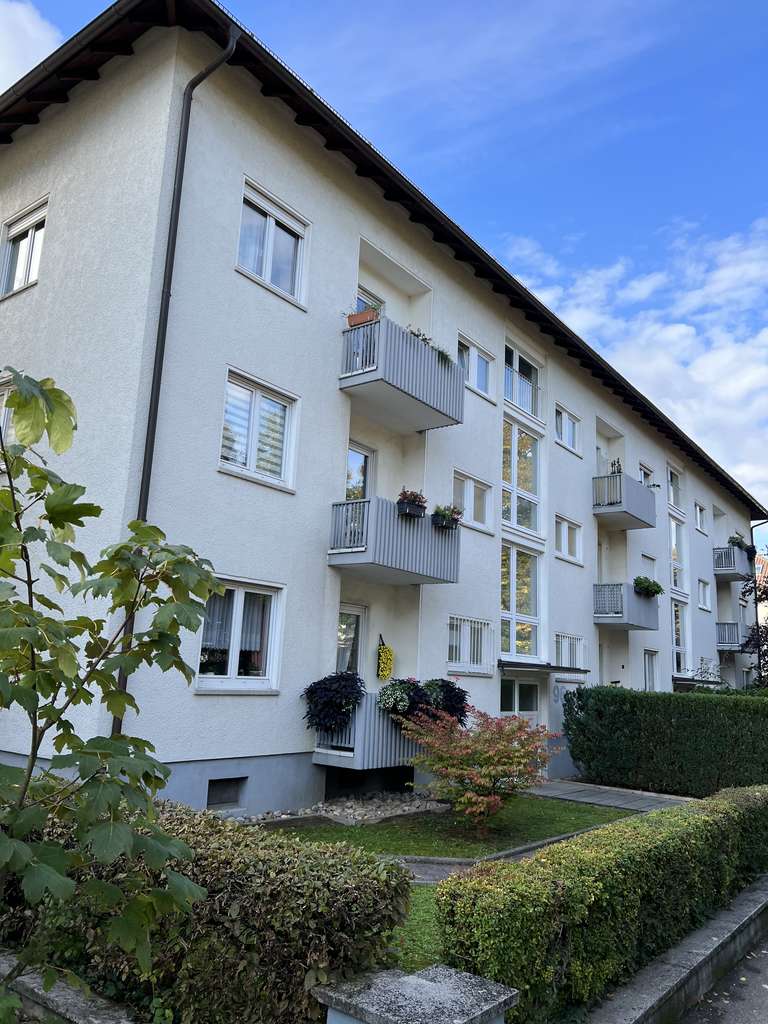 Schöne 4 Zim.Wohnung mit Terasse+Garten+Balkon und TG