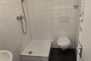 Sehr schöne renovierte 3 Zimmer Wohnung in Gelsenkirchen zu vermieten – Schalker Str. 173, 45881 Schalke, Gelsenkirchen – Vorschaubild 7