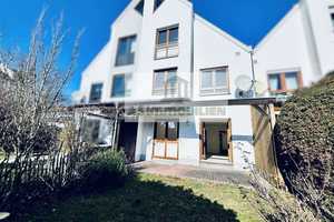RESERVED: 3br 2.5 bath townhouse fitted kitchen garage yard Wiesbaden Sonnenberg 12 min to Clay – Wiesbaden – Vorschaubild 1