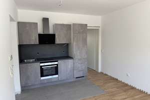 Erstbezug | hochwertige 2-Zimmer Terrassenwohnung  | Einbauküche | Stellplatz | KFW55 | ER-Zentrum – Anton-Bruckner-Straße 8, 91052 Röthelheim, Erlangen – Vorschaubild 2