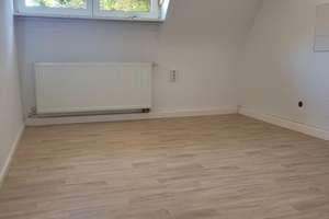 Renovierte Dachgeschosswohnung nähe Rastpfuhl Klinik(Whg.5) – Seebohmstraße 45, 66115 Burbach, Saarbrücken – Vorschaubild 3