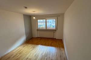 Wohnen mit Wohlfühlfaktor : leerstehende 3-Zimmer-Wohnung mit Balkon & Stellplatz – Die vollständige Adresse der Immobilie erhältst du vom Anbieter., 90443 Steinbühl, Nürnberg – Vorschaubild 10