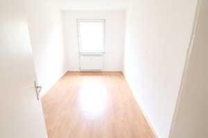 3-ZIMMER-WOHNUNG MIT BALKON IN FROHNHAUSEN! – Essen – Vorschaubild 4