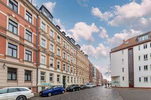 EINE GARTENWOHNUNG ZUM VERLIEBEN | Apartment mit Tageslichtbad, Einbauküche, Balkon & Garten – Die vollständige Adresse der Immobilie erhältst du vom Anbieter., 4317 Reudnitz-Thonberg, Leipzig – Vorschaubild 2