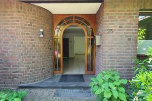 Familienplatz in Moers: einseitiges angebautes Einfamillienhaus mit großer Garage, Carport – Die vollständige Adresse der Immobilie erhältst du vom Anbieter., 47447 Vennikel, Moers – Vorschaubild 2