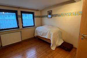H-52158 - Dachgeschosswohnung mit Einbauküche in Helmbrechts – Volkerstraße 16, 95233 Helmbrechts – Vorschaubild 8