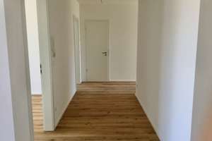 Traumhaftes Wohnen mit Seeblick, Sauna, Kamin, Einbauküche,  niedrige Heizkosten dank Erdwärme – Seeblick 2a, 4442 Zwenkau – Vorschaubild 10