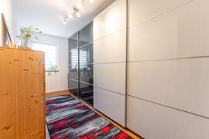 *Hochwertige und moderne 4-Zimmer Wohnung mit überdachtem Südbalkon im Straubinger Osten* – Die vollständige Adresse der Immobilie erhältst du vom Anbieter., 94315 Kernstadt, Straubing – Vorschaubild 9