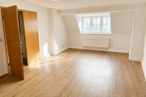 Mitten im Zentrum - Helle 3-Zimmer-Maisonette-Wohnung mit Laubengang und kleiner Garage – Anger 55 -56, 99084 Altstadt, Erfurt – Vorschaubild 3