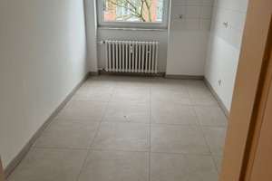 Exklusive 2-Zimmer-Wohnung, vollständig renoviert, mit Balkon in Düsseldorf – Kittelbachstr. 7, 40489 Kaiserswerth, Düsseldorf – Vorschaubild 11
