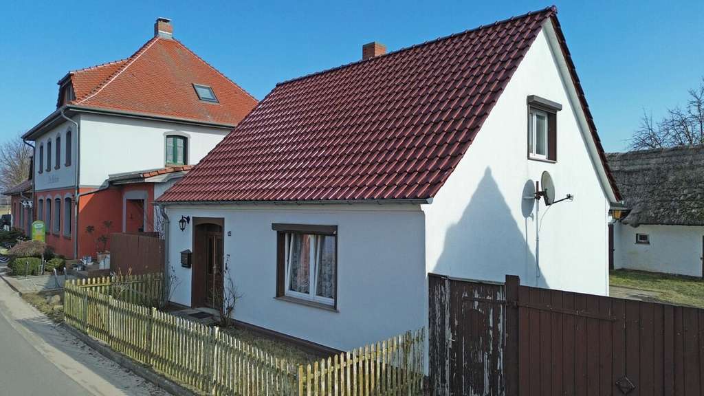 Immobilie in Rankwitz - Sanierungsbedürftiges Haus mit idyllischem Grundstück in Liepe auf Usedom - Bild 2