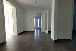 * HIER BLEIBEN KEINE WOHNWÜNSCHE OFFEN * hochwertig ausgestattete DHH mit GARTEN + GARAGE + CARPORT – Roth (Kreis) – Vorschaubild 8