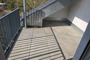 Exklusive Dachgeschosswohnung mit traumhaftem Blick ins Grüne – modernes Wohnen in Heilbronn-Franken – Leisbrunnenstrasse 14, 74078 Frankenbach, Heilbronn – Vorschaubild 7