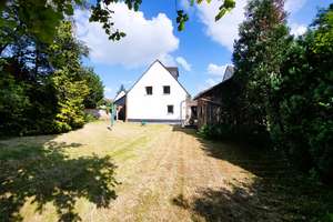 **Großes Haus mit außergewöhnlichem Charme in der Gartenstadt**  – Die vollständige Adresse der Immobilie erhältst du vom Anbieter., 50737 Longerich, Köln – Vorschaubild 1