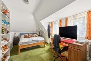 Charmantes Zweifamilienhaus in Weilimdorf mit Garten, Terrasse und zwei Garagen – Die vollständige Adresse der Immobilie erhältst du vom Anbieter., 70499 Weilimdorf (Ortsteil), Stuttgart – Vorschaubild 22