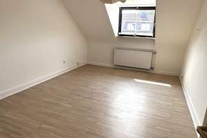 Schöne 2 Zimmer DG-Wohnung, Nähe FH und Vinzenzkrankenhaus – Die vollständige Adresse der Immobilie erhältst du vom Anbieter., 40476 Derendorf, Düsseldorf – Vorschaubild 2
