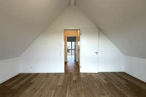 Geräumige und helle 5-Zimmer-Maisonette-Wohnung mit Balkon und Stellplatz – Die vollständige Adresse der Immobilie erhältst du vom Anbieter., 70599 Birkach-Süd, Stuttgart – Vorschaubild 23