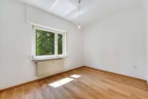 +++ Am Waldrand - Hochparterre-Etage im 2-FH mit Eigentümer - frisch renoviert - inkl. neuer EBK +++ – Mitterhoferstraße 14, 70435 Zuffenhausen-Am Stadtpark, Stuttgart – Vorschaubild 8
