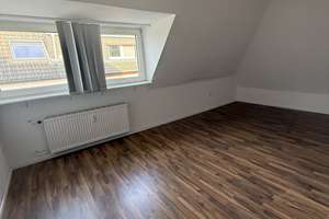Großzügige 3-Zimmer-Dachgeschosswohnung in freistehendem Haus mit Stadtvilla-Charakter – Paderborner Straße 97, 44143 Kaiserbrunnen, Dortmund – Vorschaubild 5