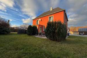 RESERVIERT !! Großzügiges Wohnambiente auf 2 Ebenen -- 1-2 Familienhaus mit großem Grundstück – Die vollständige Adresse der Immobilie erhältst du vom Anbieter., 92655 Grafenwöhr – Vorschaubild 1