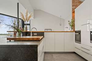 Architektonisches Highlight mit privatem Wasserzugang – Die vollständige Adresse der Immobilie erhältst du vom Anbieter., 25794 Pahlen – Vorschaubild 3