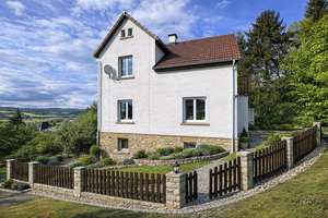 Viel Platz zum Leben: Haus mit 155 m² Wohnfläche auf 2.354 m² Grundstück in Löhnberg – Die vollständige Adresse der Immobilie erhältst du vom Anbieter., 35792 Löhnberg – Vorschaubild 5