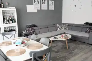 Charmante 3-Zimmer-Wohnung mit Balkon, EBK und Stellplatz  – Bielefeld – Vorschaubild 2