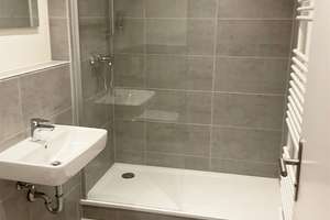 Erstbezug nach Modernisierung: 3 Zimmer mit Balkon, guter Schnitt, modernes Bad, Gäste-WC, Aufzug – Alteburger Straße 288, 50968 Bayenthal, Köln – Vorschaubild 4