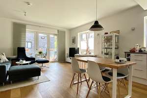 Moderne 2,5-Zimmer-Wohnung mit Balkon