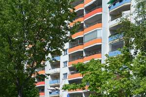 3 Zimmer mit Balkon - Nähe S Springpfuhl