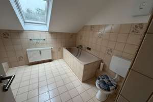 Helle 3,5 Zi. Whg. mit Dusche u. Badewanne, DG, Aufzug – Werner Hellweg 52, 44803 Laer, Bochum – Vorschaubild 7