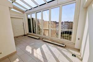 Exklusive große Dachgeschosswohnung mit Wintergarten und Klimaanlage in Berlin Alt-Tegel