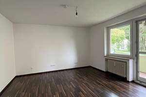Große 2-Zimmer Wohnung mit Kamin, Einbauküche & Stellplätze - Augsburg Kriegshaber nahe Klinikum – Von-Willibald-Straße 12b, 86156 Kriegshaber, Augsburg – Vorschaubild 13