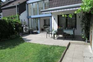 Modernisiertes Reiheneckhaus mit Wintergarten, Galerie & 2 Garagen – ruhige Lage in Nürnberg – Erlachweiherstr 1C, 90455 Kornburg, Worzeldorf, Nürnberg – Vorschaubild 4