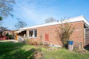 KEINE KÄUFERPROVISION Toller Bungalow mit Einliegerwohnung und Garage in schöner Lage von Steinhagen – Die vollständige Adresse der Immobilie erhältst du vom Anbieter., 33803 Steinhagen – Vorschaubild 2